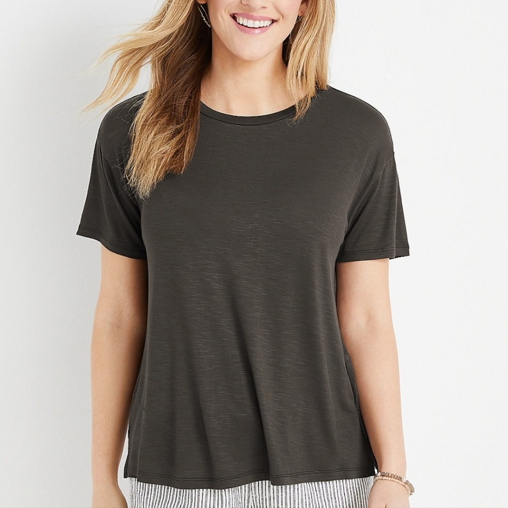 Maurices 24/7 Flawless Grey Solid Crew Neck Boyfriend Tshirt